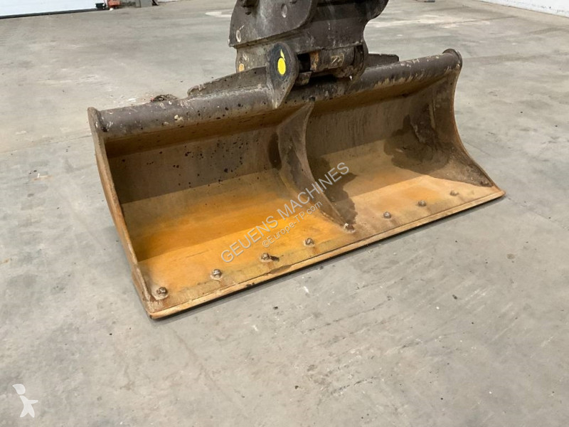جرافة Takeuchi 2150