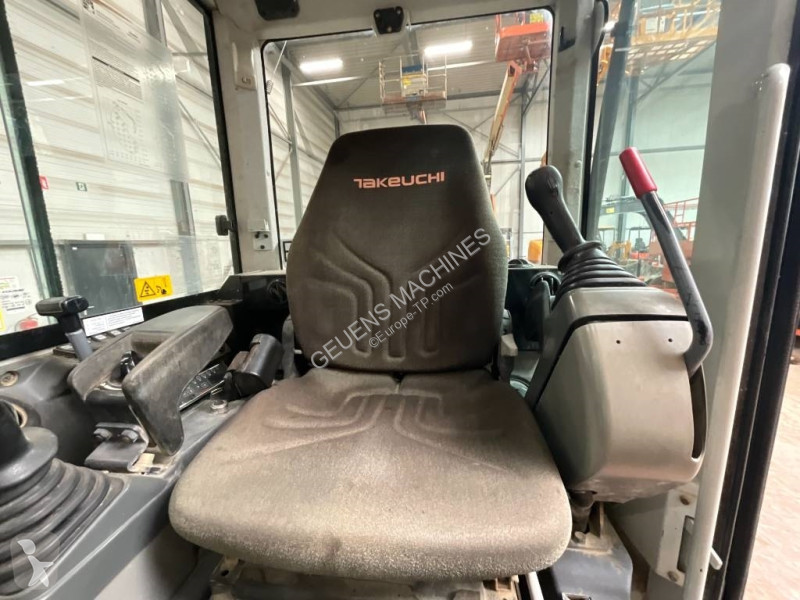 Lopatový nakládač Takeuchi 280