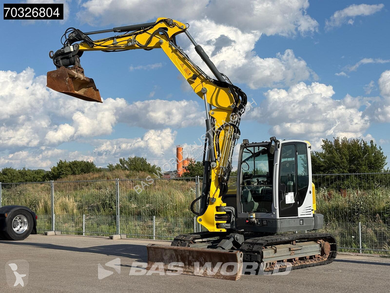 جرافة Wacker Neuson Powertilt