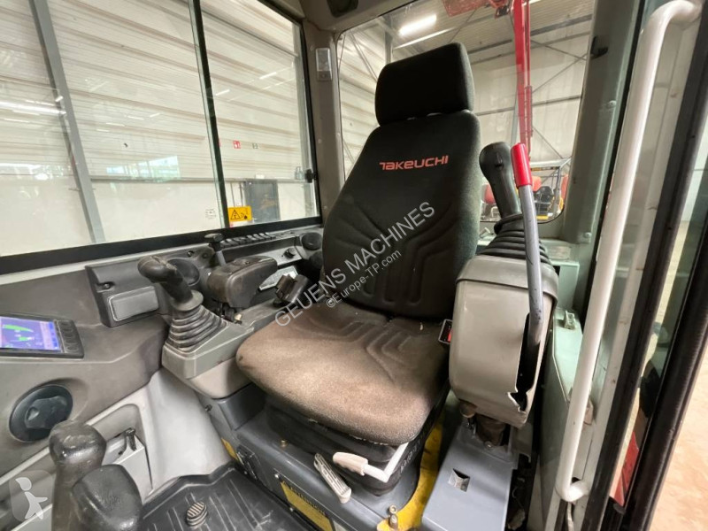 Rýpadlo Takeuchi TB 240