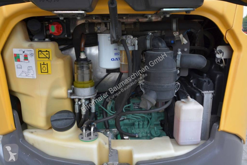 جرافة Volvo ECR D