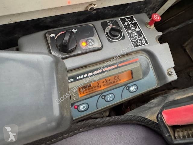 جرافة Kubota 1013