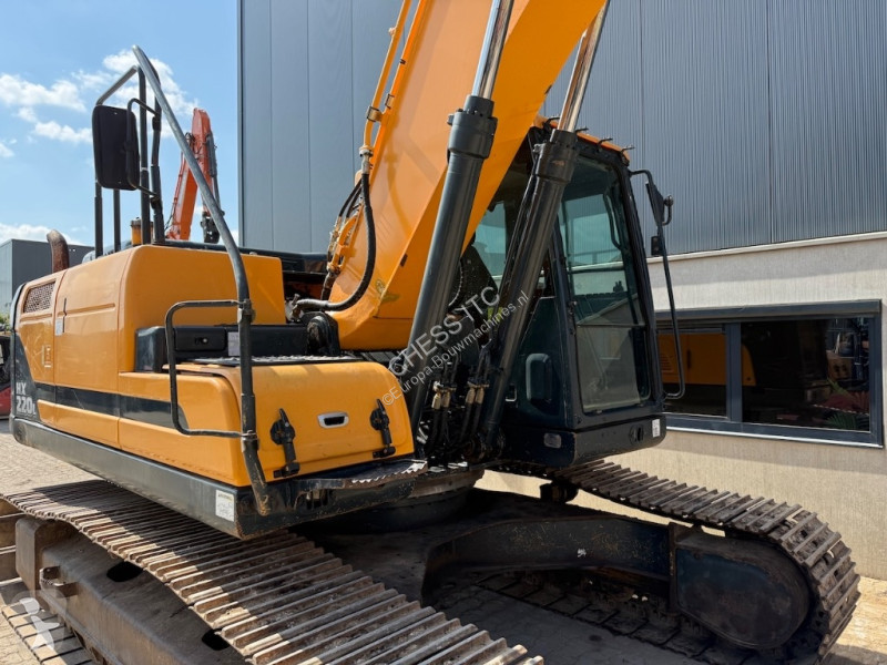 جرافة Hyundai HX 220 L - L - HX 220