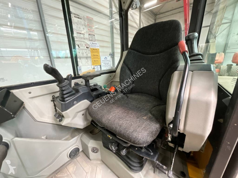 جرافة Volvo ECR F