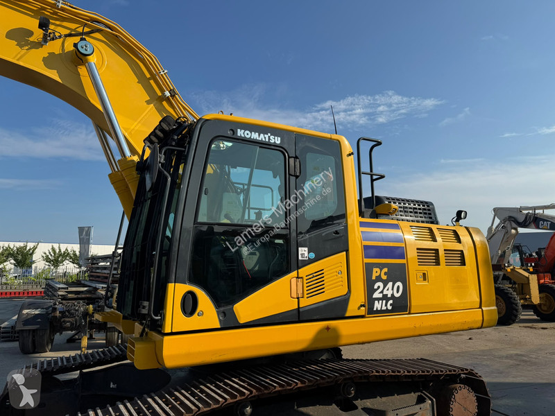 جرافة Komatsu NLC11