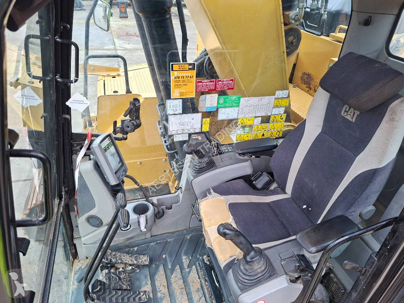 جرافة Caterpillar 325FLCR (Full Trimble 3D GPS)