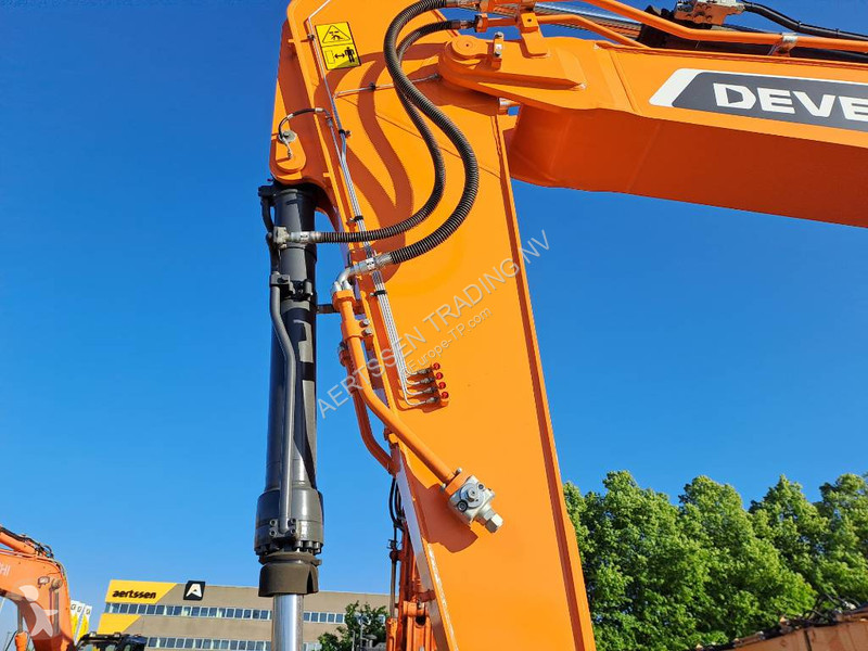 Skovl Develon DX300LC-7M (2 Unused units...
