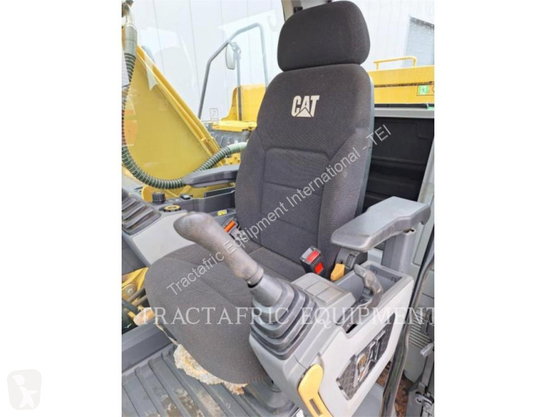 Rýpadlo Caterpillar 32007GC