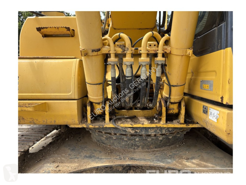 Rýpadlo Komatsu 10