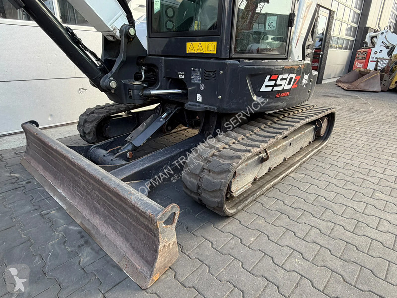 Lopatový nakládač Bobcat z