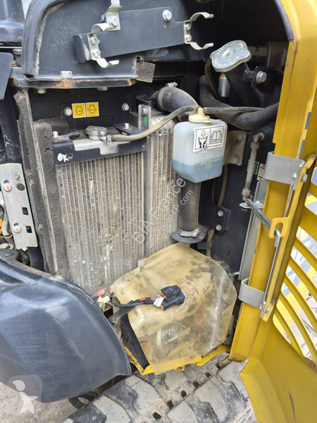جرافة Komatsu