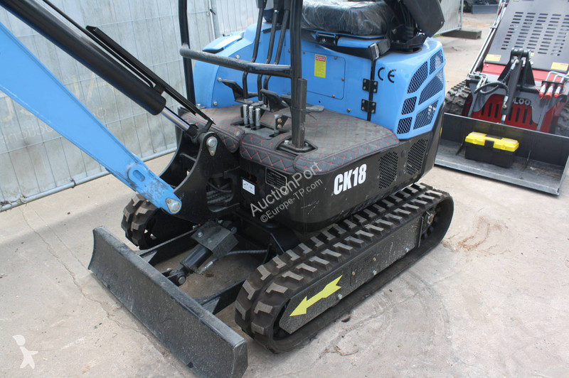 Rýpadlo Crawler CK18