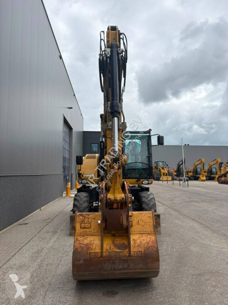 جرافة Caterpillar D (3 Buckets)
