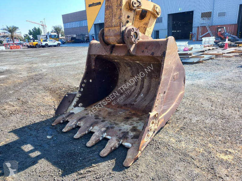جرافة Caterpillar 350 (EXW - Abu Dhabi)