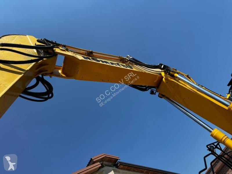 جرافة Komatsu PC210 NLC 11