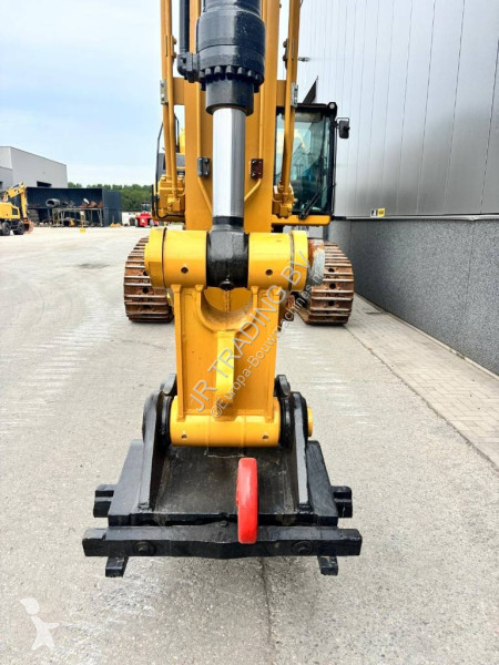 Rýpadlo Caterpillar 352