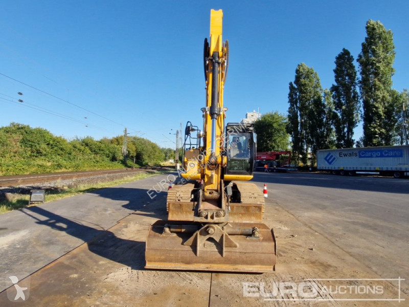 جرافة JCB
