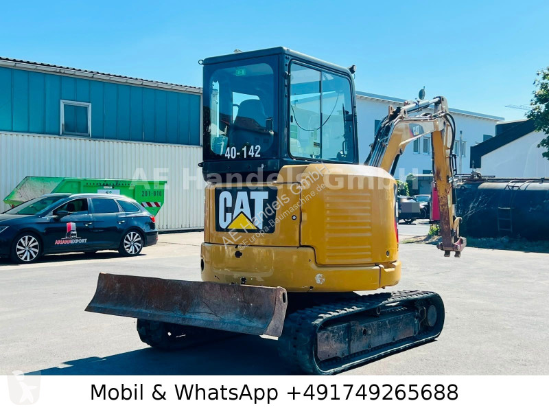 جرافة Caterpillar E...