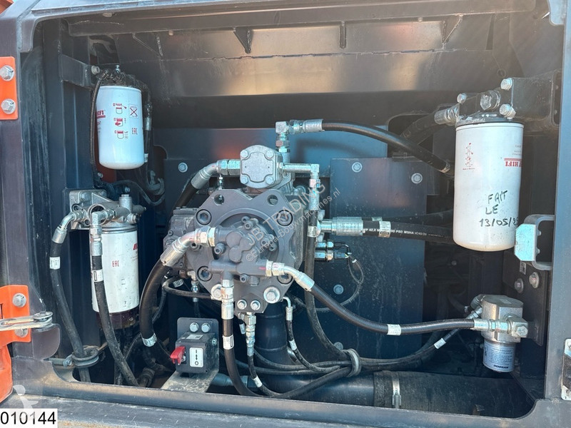 جرافة Doosan 7 202 KW, 7125 Hours