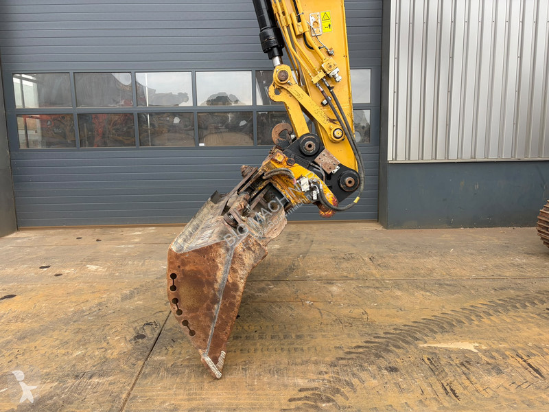 Rýpadlo Caterpillar 320FL