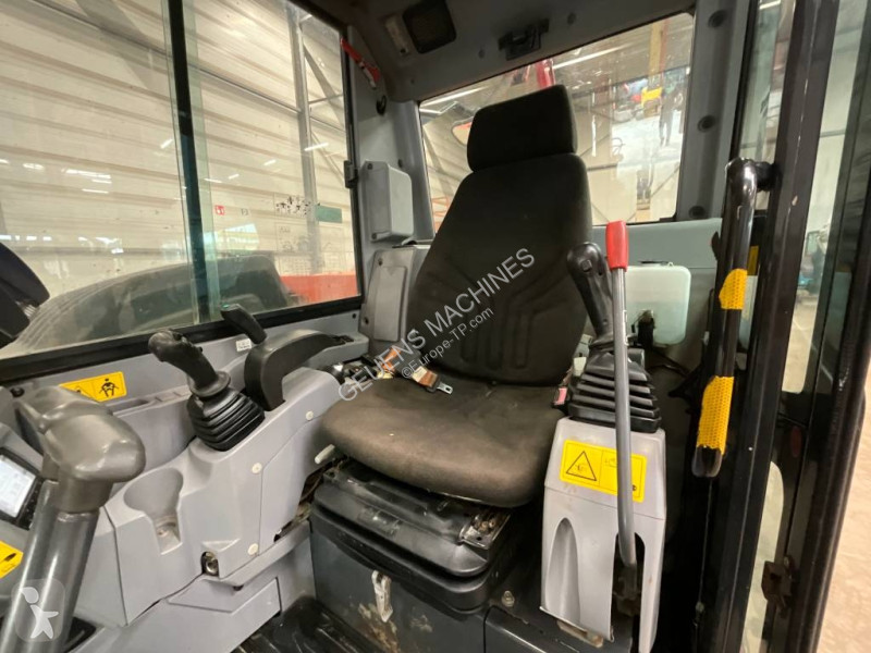 Rýpadlo Kubota 0804 A 2