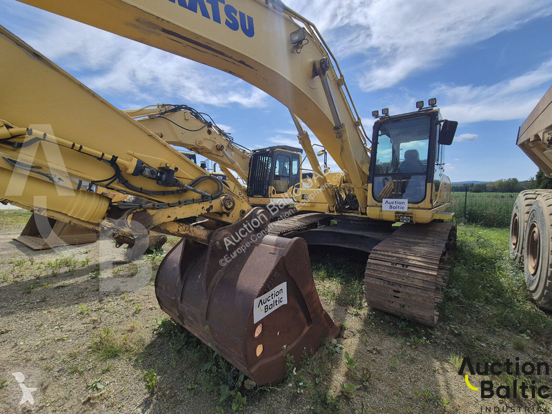 جرافة Komatsu