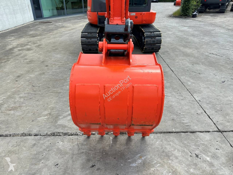جرافة Kubota KX155-5