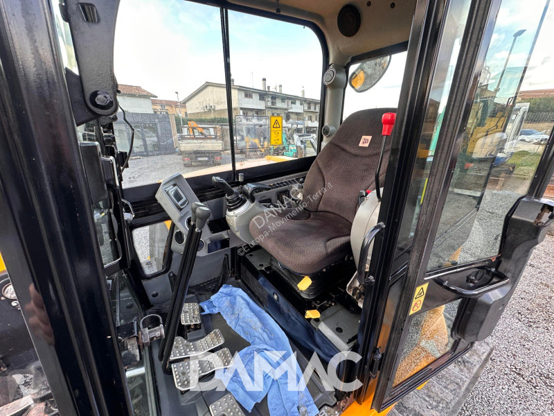Escavatore JCB 85Z-1