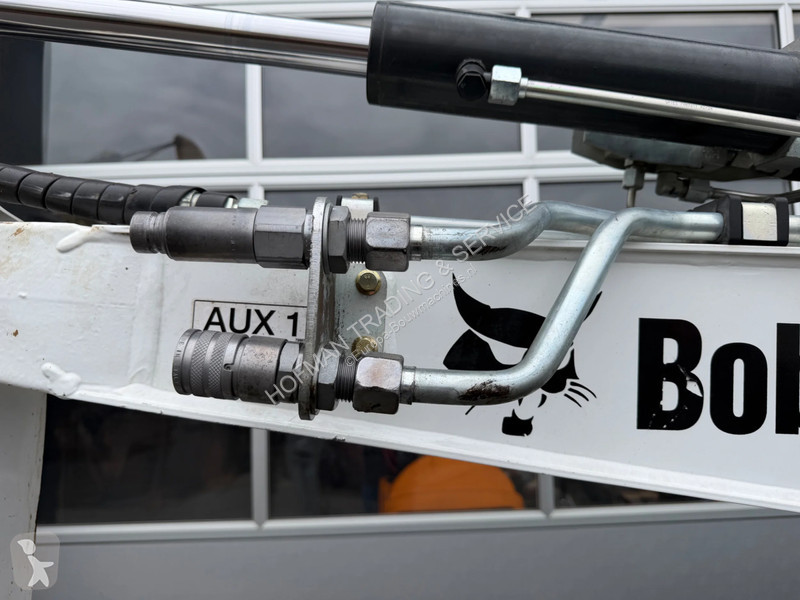 Rýpadlo Bobcat E27z
