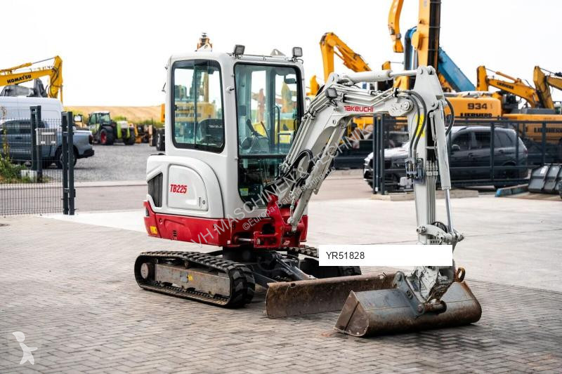 Rýpadlo Takeuchi TB225