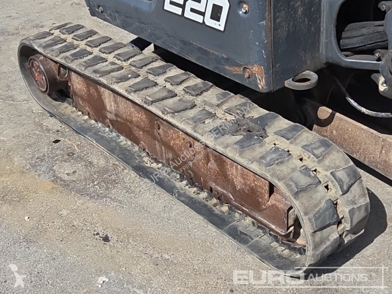 Багер Bobcat E20
