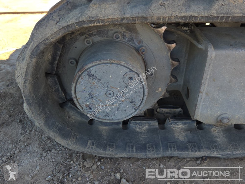 جرافة Volvo EC15E