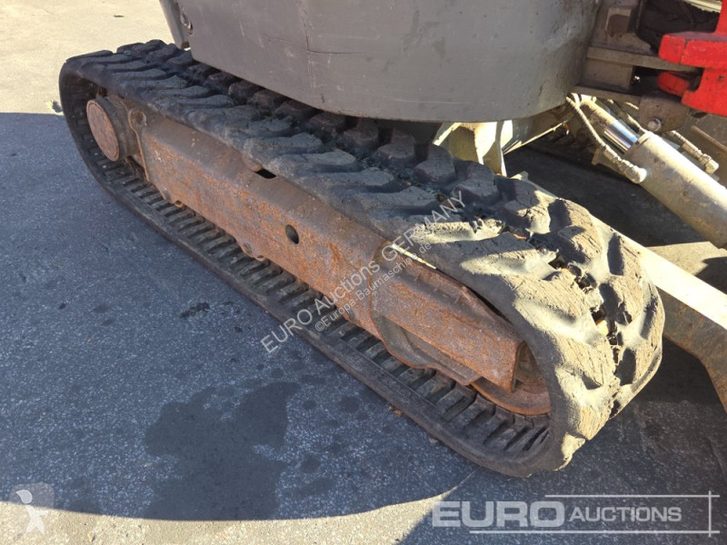 جرافة Volvo ECR25D