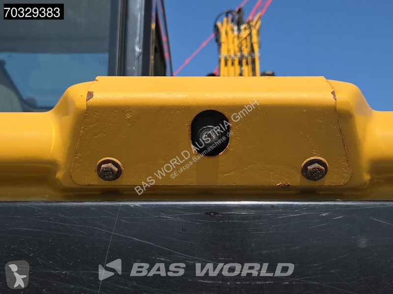Lopatový nakládač Caterpillar CR