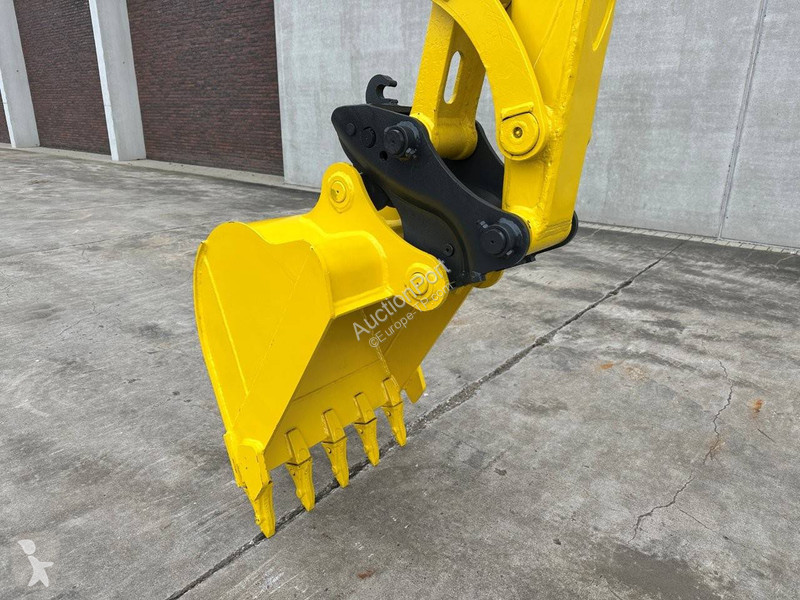 جرافة Neuson 50Z3