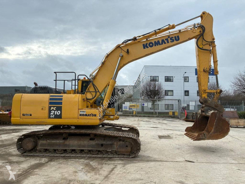 جرافة Komatsu LC10