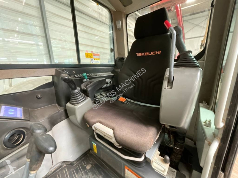 Lopatový nakládač Takeuchi 2902