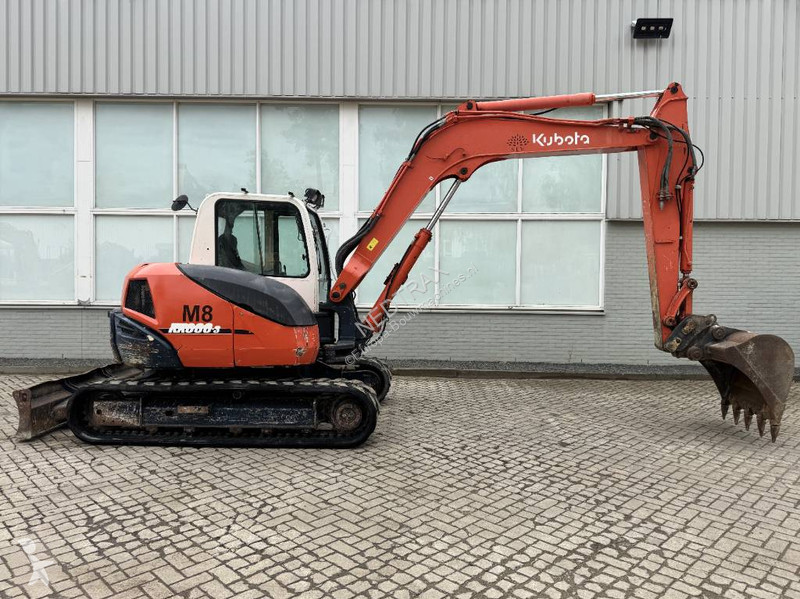 Lopatový nakládač Kubota 0803