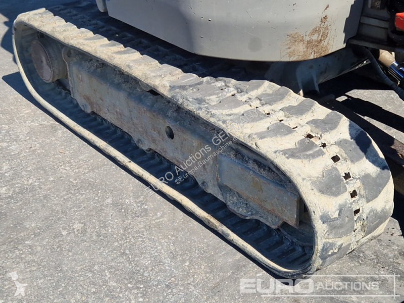 جرافة Volvo ECR25D