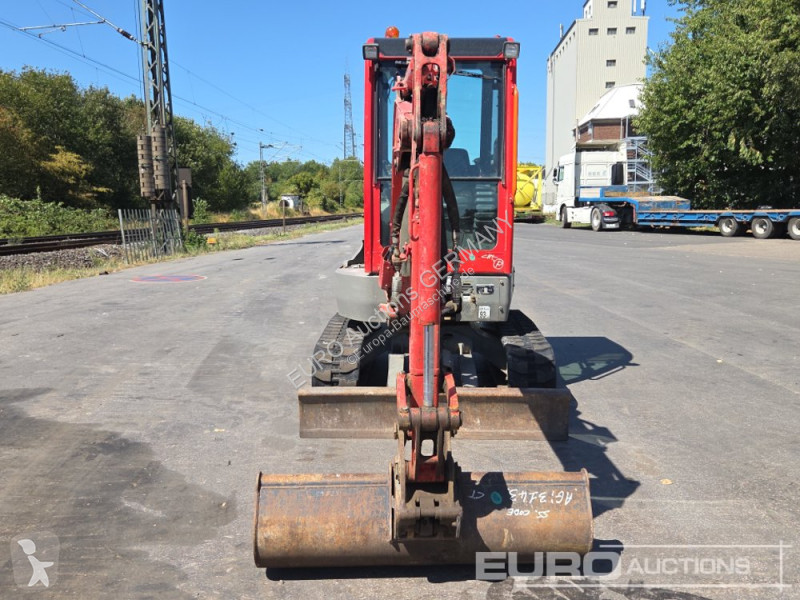جرافة Volvo ECR25D