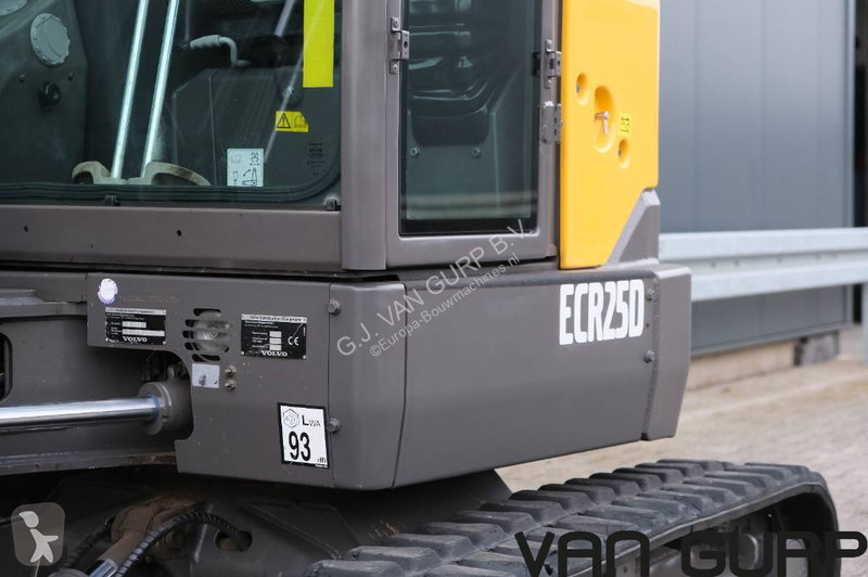 Excavator Volvo ECR D | 2016 | 2763h
