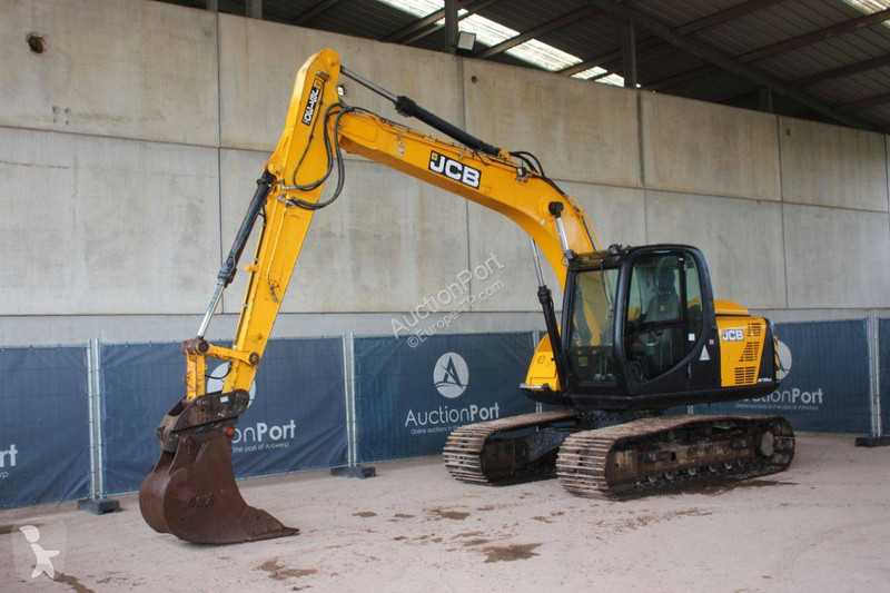 Excavator JCB