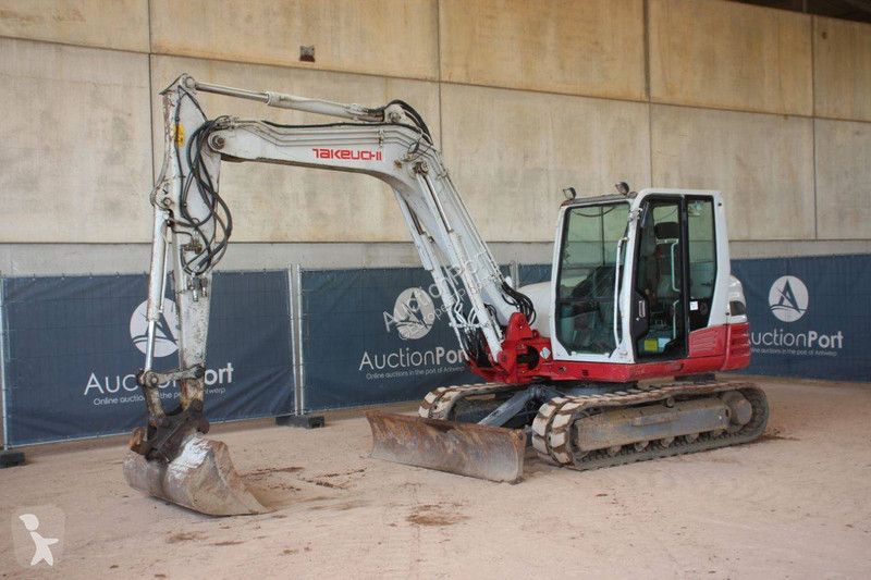 Excavator Takeuchi TB285