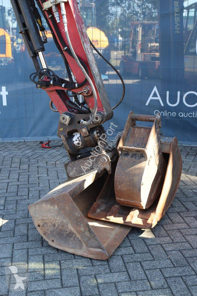 Lopatový nakládač Yanmar VIO50-6B