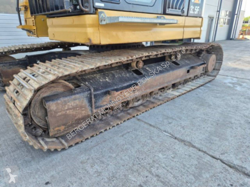 Lopatový nakládač Caterpillar 325FLCR