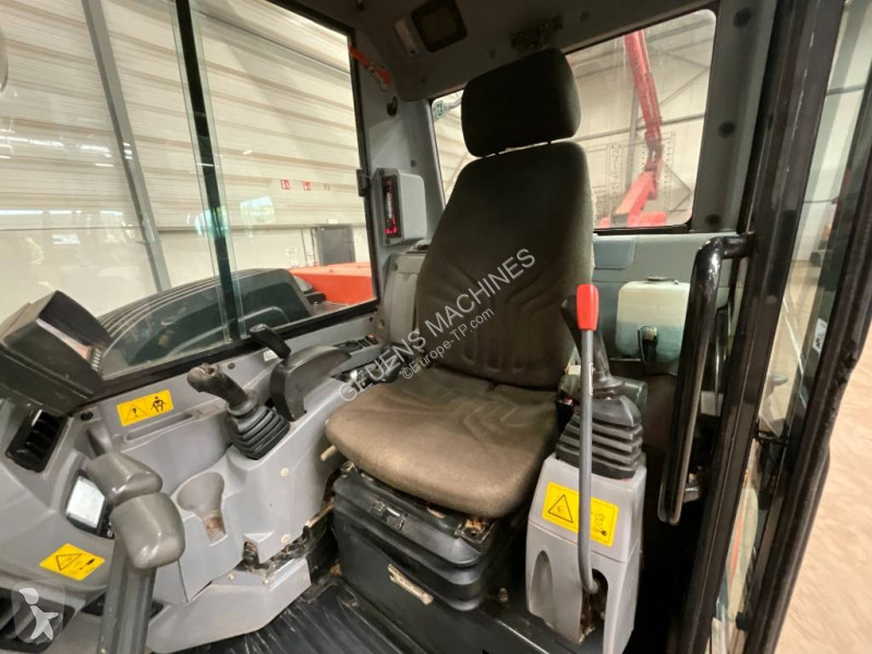 Excavator Kubota kx080-4 A 2