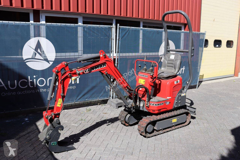 جرافة Yanmar SV08-1A(S)