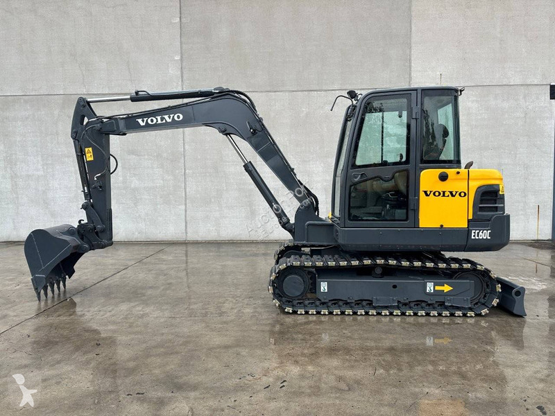 Excavadora Volvo EC60C