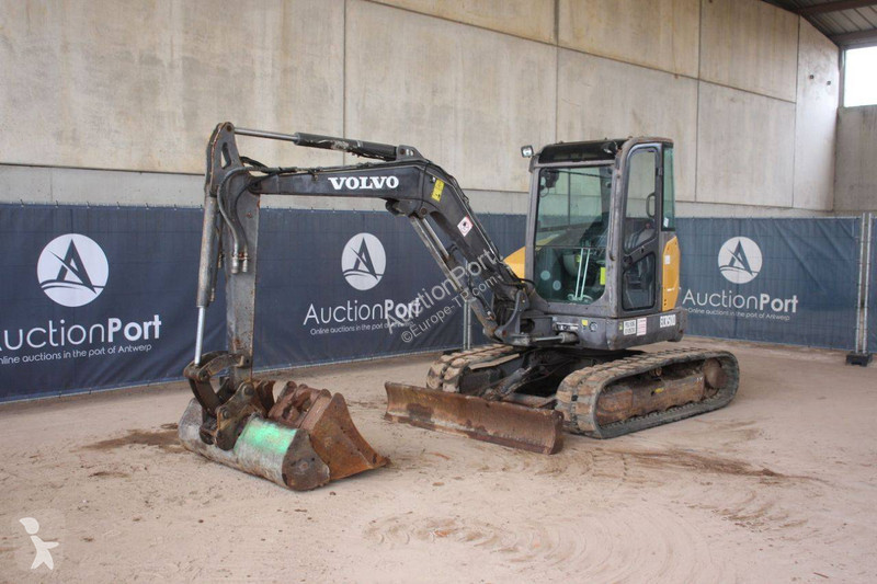 Excavadora Volvo ECR50D