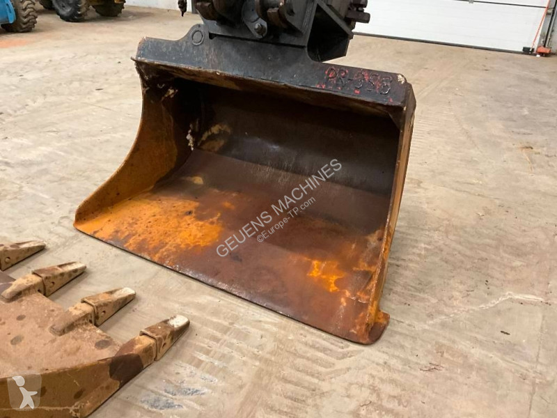 Excavadora New Holland